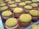 Macaron (μακαρόν) με γέμιση φράουλα